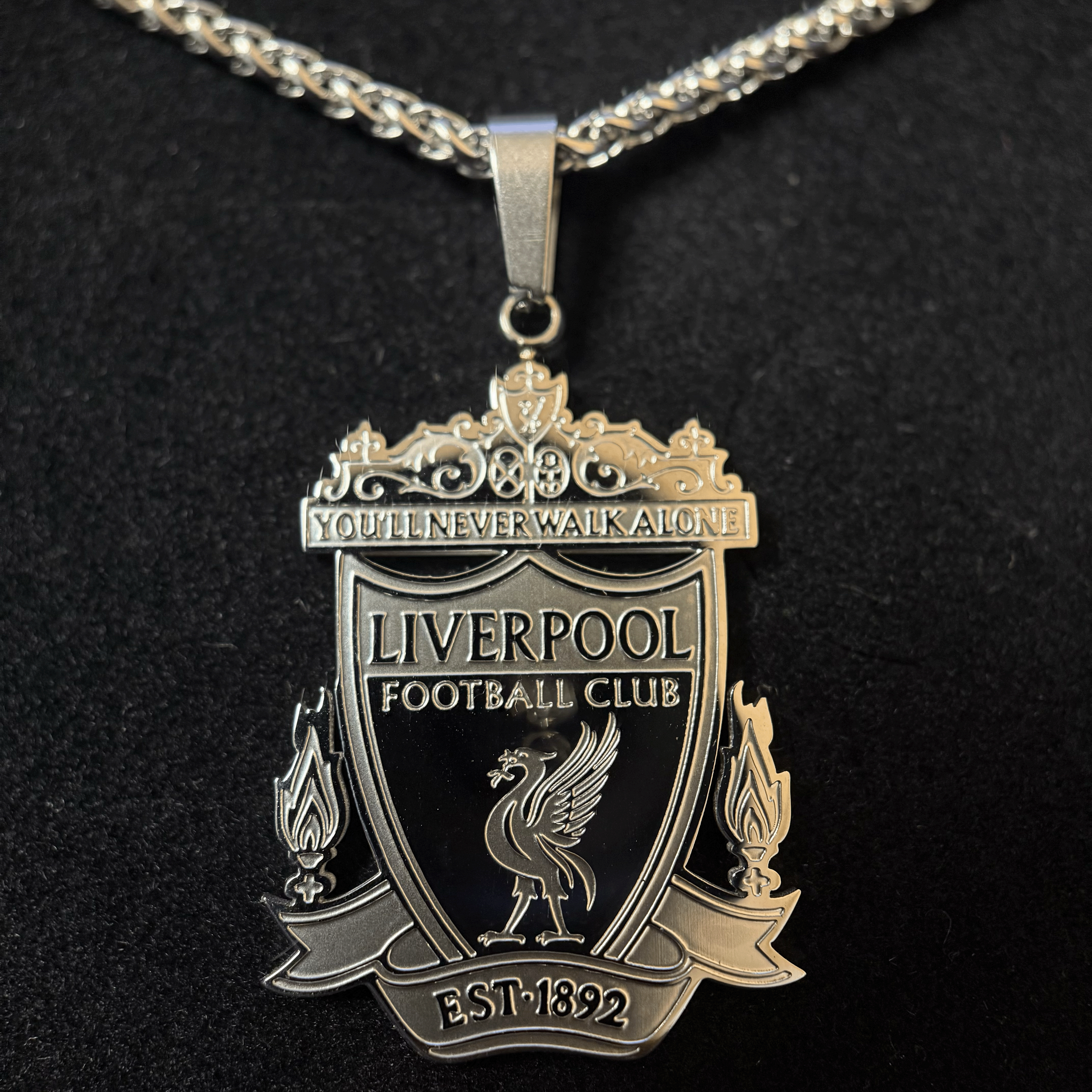 Collar Liverpool FC | Acero Inoxidable Bañado en Oro 18K